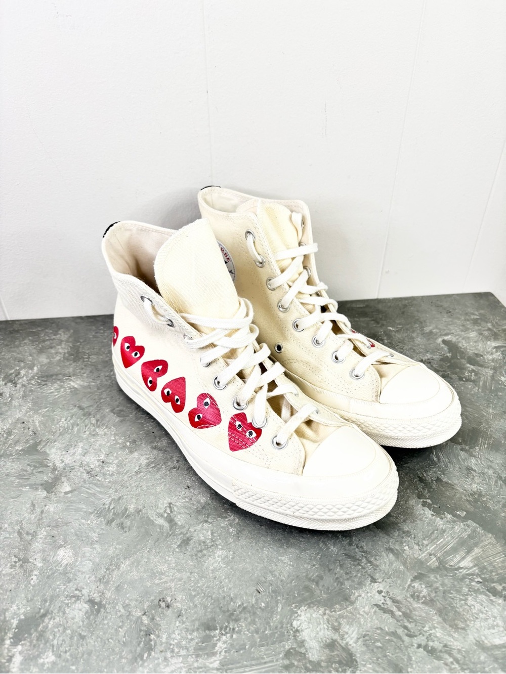 Converse Chuck Taylor All Star 70 Hi Comme des Garcons PLAY Multi-Heart White - Picture 2 of 13